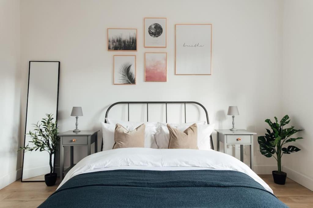 Stylish 2 Bedroom Flat In Ilford, London Luaran gambar