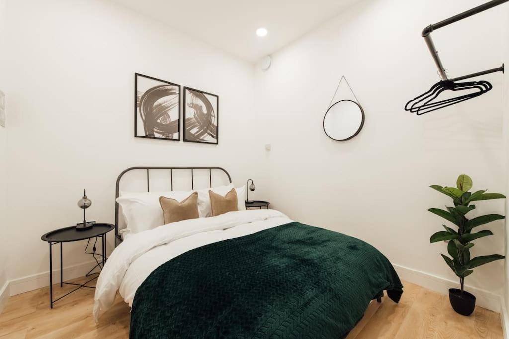 Stylish 2 Bedroom Flat In Ilford, London Luaran gambar
